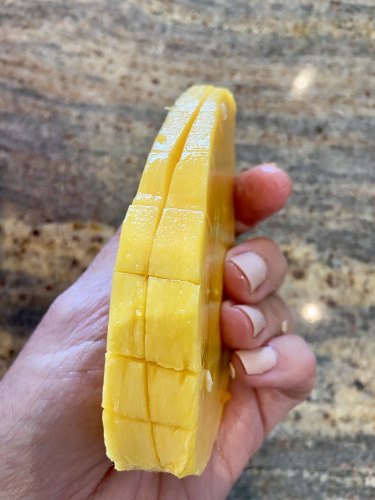 mango slicing